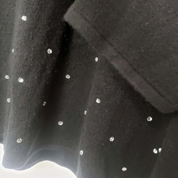 Designer Originals Women's Black Knit Scoop Neck Faux Diamond Top Sweater - Picture 5 of 11